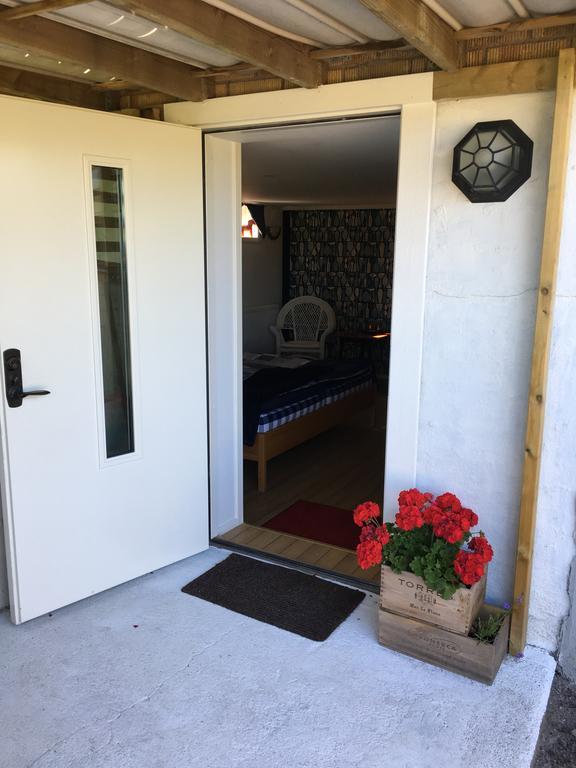 Rum I Villa - Kaerleksudden Norrtaelje Exterior foto